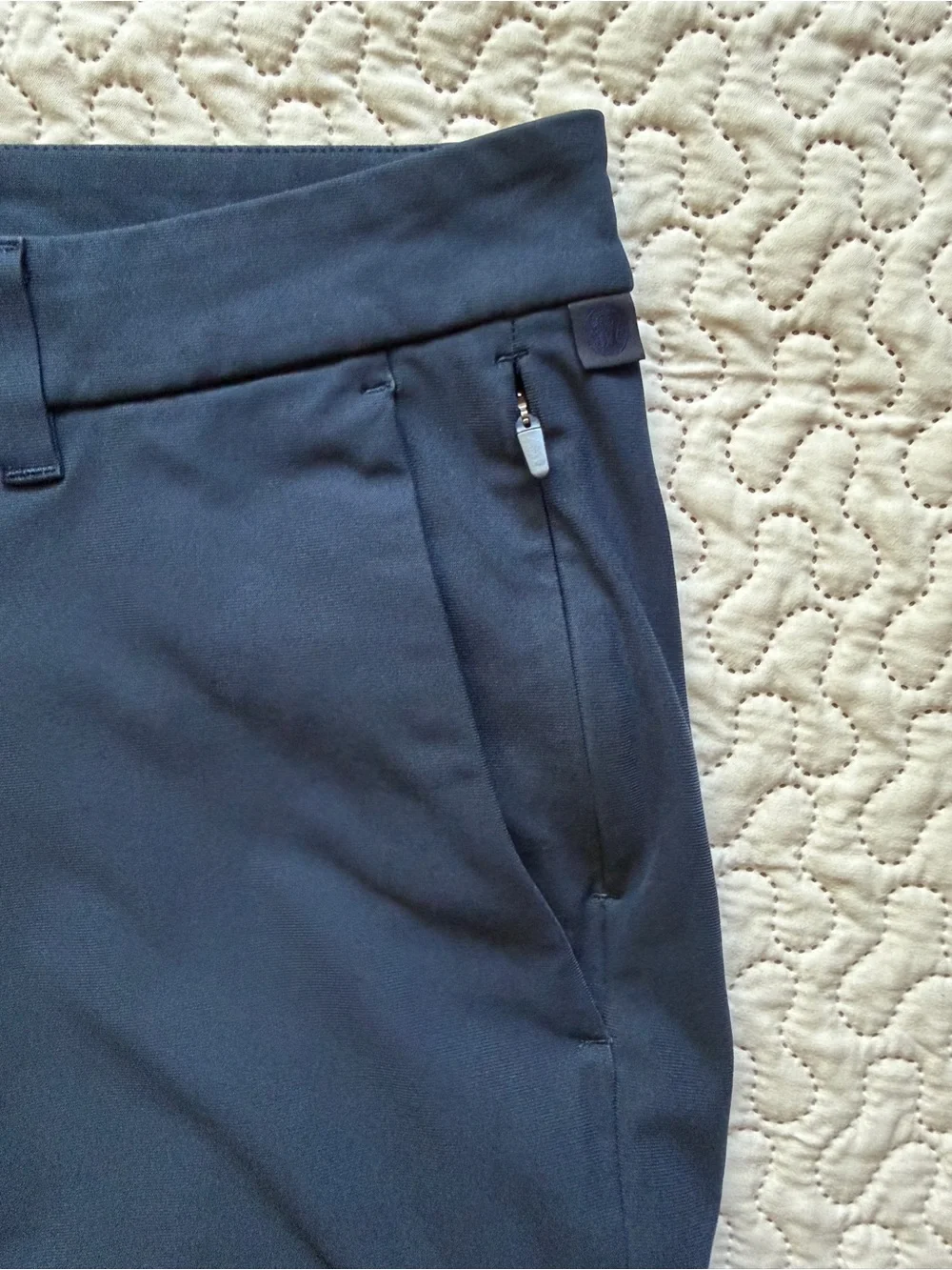 Lululemon Men’s Navy Blue Performance Pants Size 32x30 Tapered